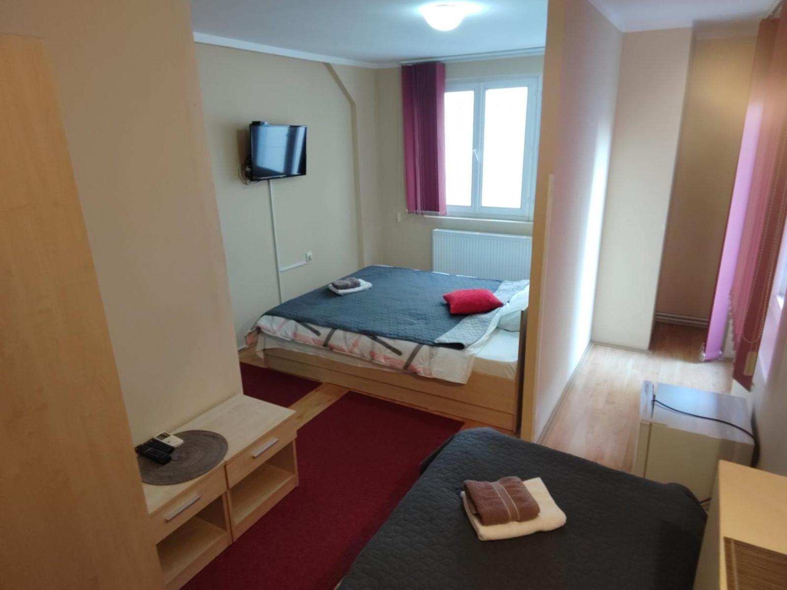 Bed And Breakfast Majesty Ni エクステリア 写真