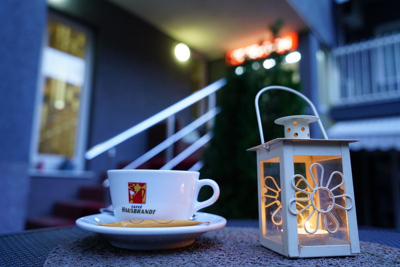 Bed And Breakfast Majesty Ni エクステリア 写真