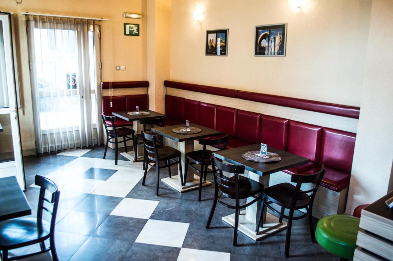 Bed And Breakfast Majesty Ni エクステリア 写真